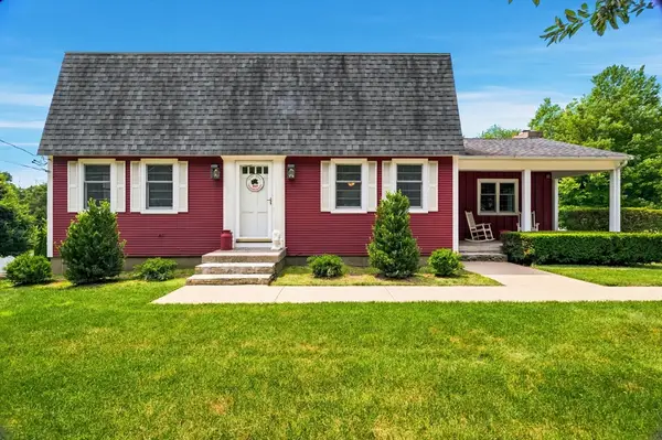 665 Blackstone St, Uxbridge, MA 01569