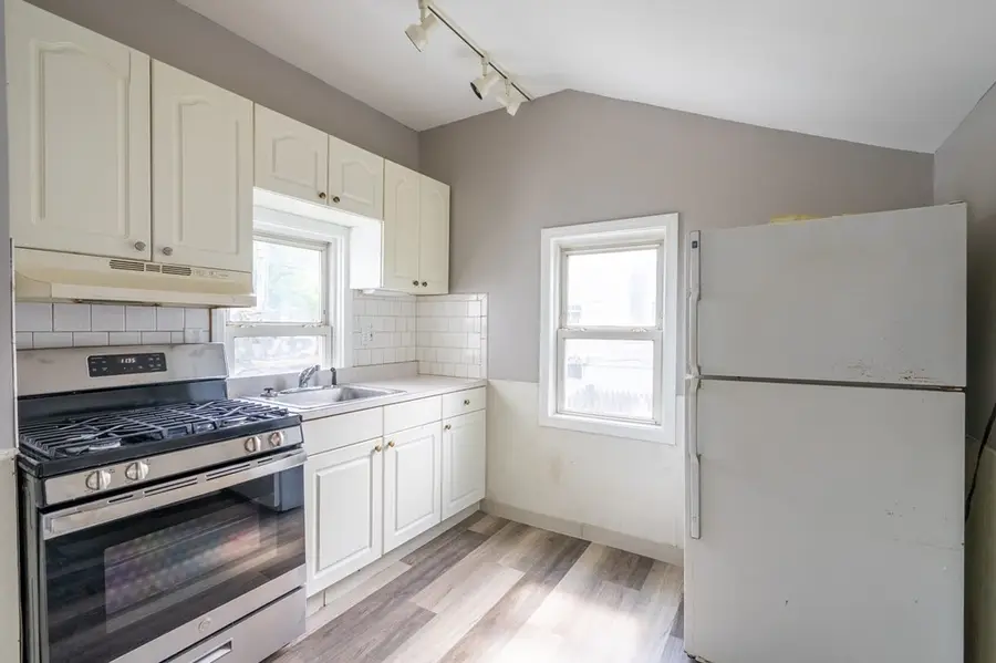 35 Water St, Quincy, MA 02169 - #3