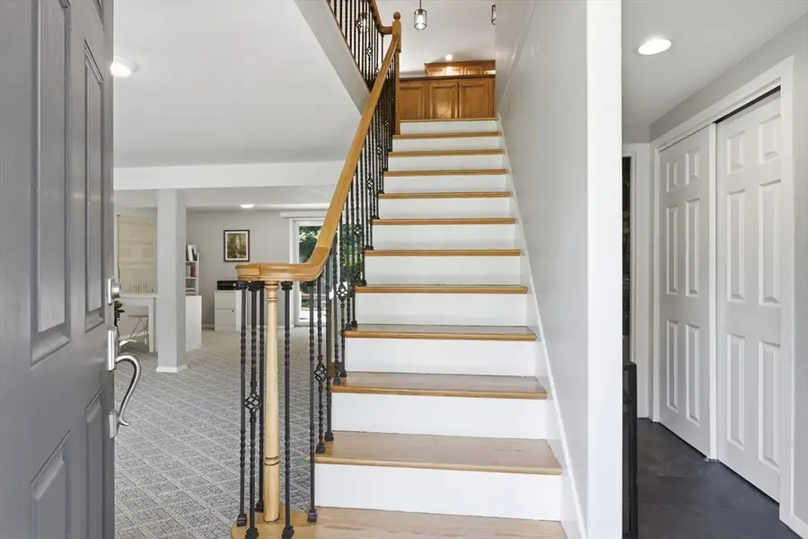 42 Ledgewood Rd., Framingham, MA 01701 - #2