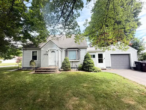 15 Kenwood Street, Westfield, MA 01085