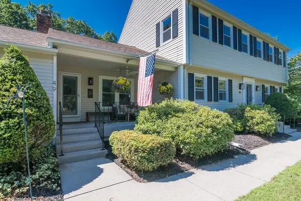 49 Quinnehtuk Rd, Longmeadow, MA 01106