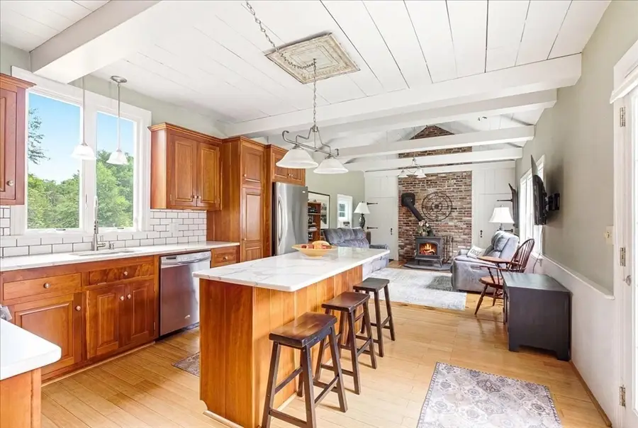 9 Lake St, Plympton, MA 02367 - #3