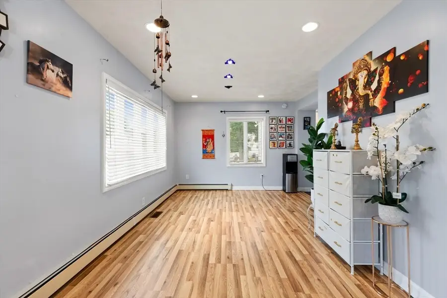 11 Jackson St, Saugus, MA 01906 - #3