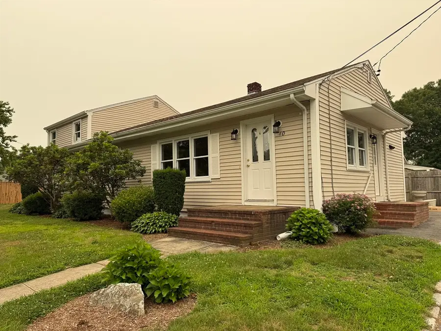 40 Wamsutta Ave., Acushnet, MA 02743 - #3