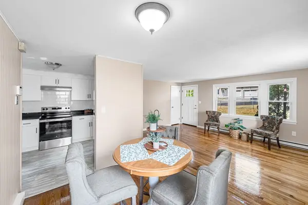 99 Lakevilla Ave, Springfield, MA 01109