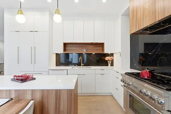 70 Walker St #Front, Newton, MA 02460