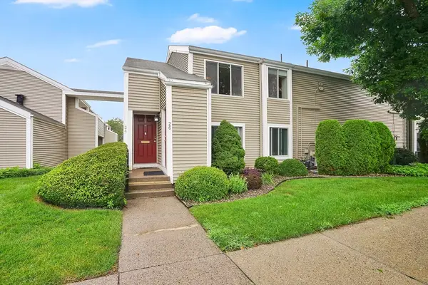 26 Nassau Dr #26, Springfield, MA 01129