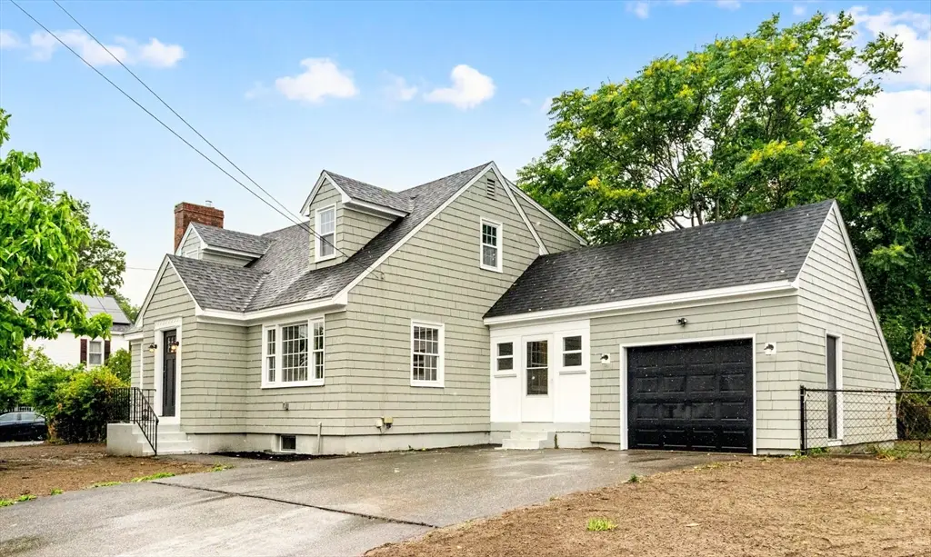 39 Mckinley Avenue, Lowell, MA 01851 - #1