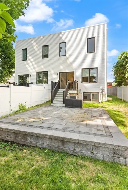 91 Crafts St #91, Newton, MA 02458 - #3