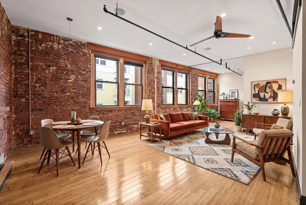 27 Fayette St #302, Beverly, MA 01915 - #1