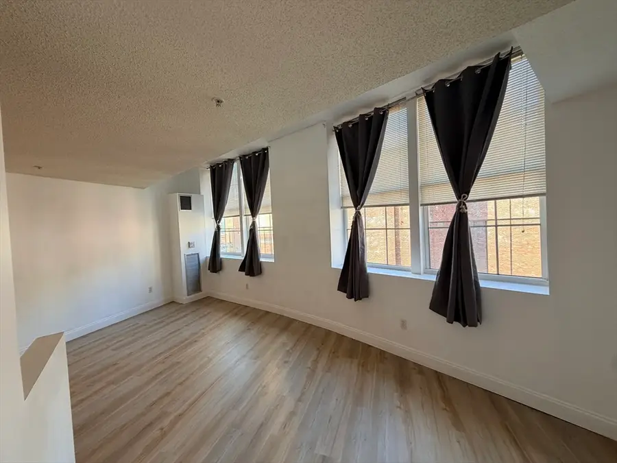 200 Market St #4505, Lowell, MA 01852 - #2