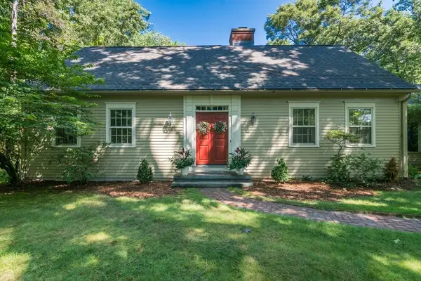 100 Hilltop Rd, Longmeadow, MA 01106