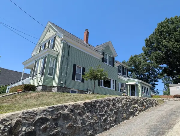 53 Weare, Lawrence, MA 01843