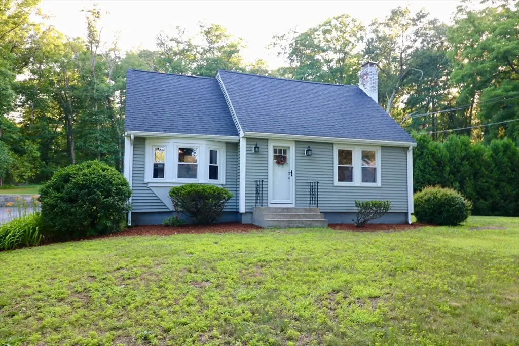 12 Mill St, Hopedale, MA 01747 - #1