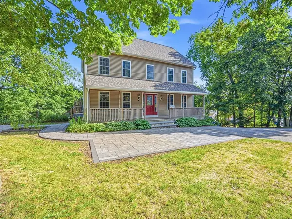 77 Thayer Rd, Braintree, MA 02184