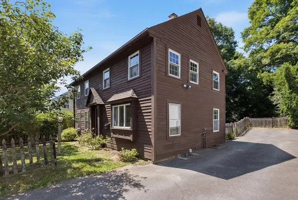 260 Mendon St, Uxbridge, MA 01569