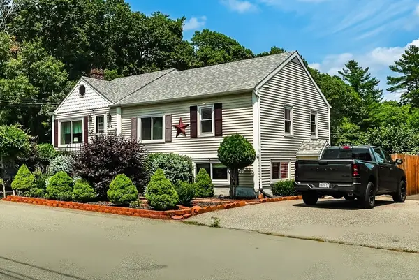 134 Bismark St, New Bedford, MA 02745