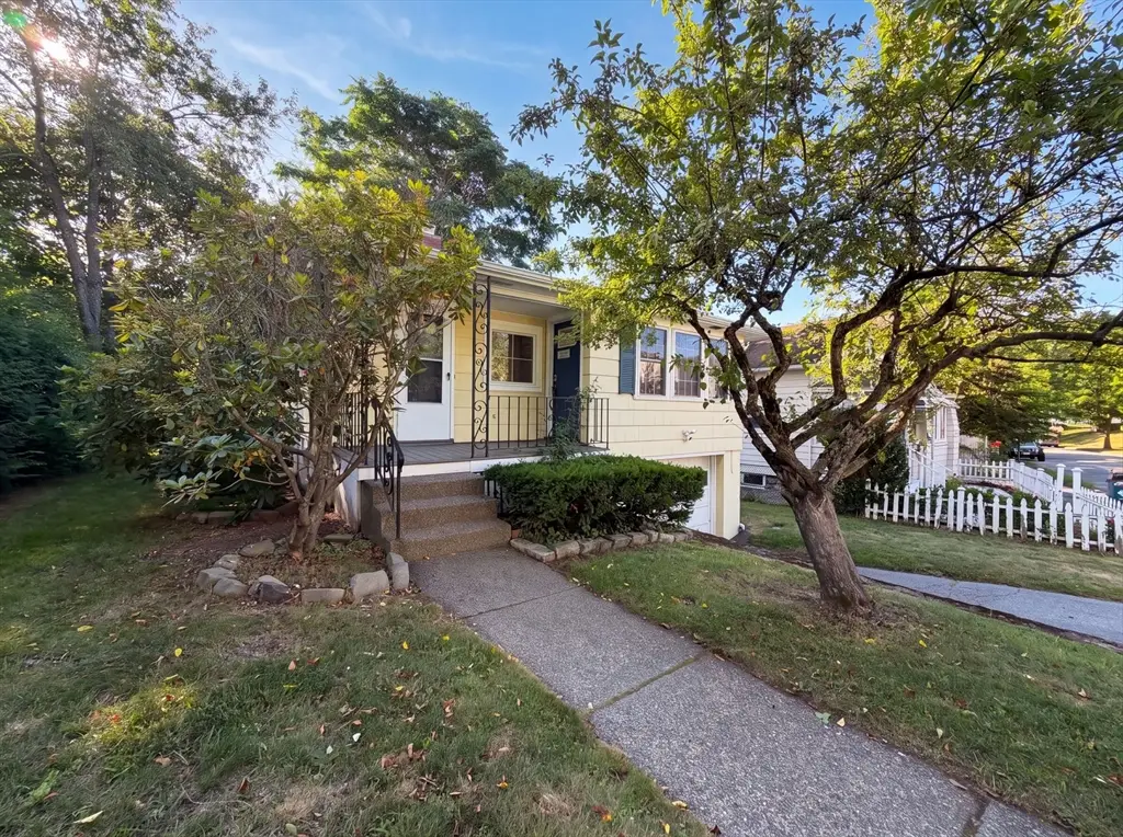 17 Vineyard St, Worcester, MA 01603 - #1