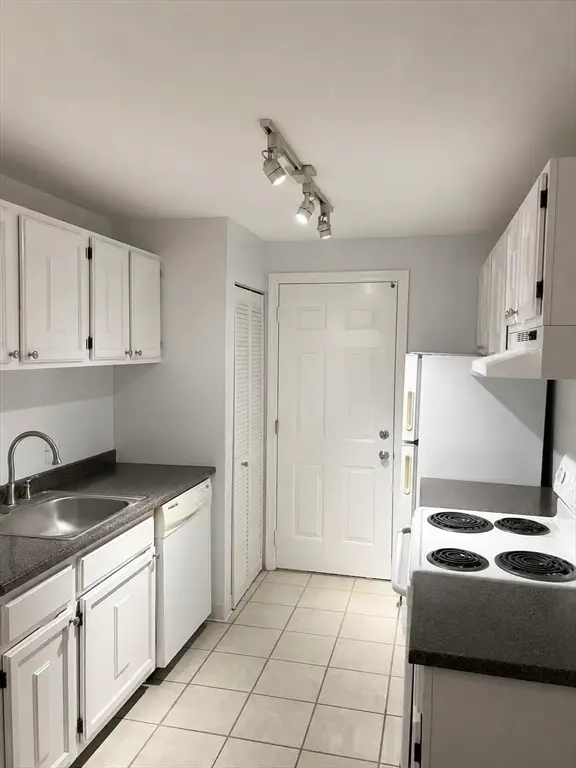 14 Walden Dr #4, Natick, MA 01760 - #2