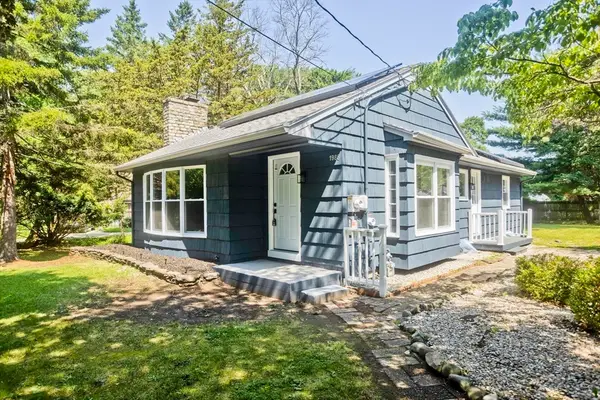 1988 Wilbraham Rd, Springfield, MA 01129