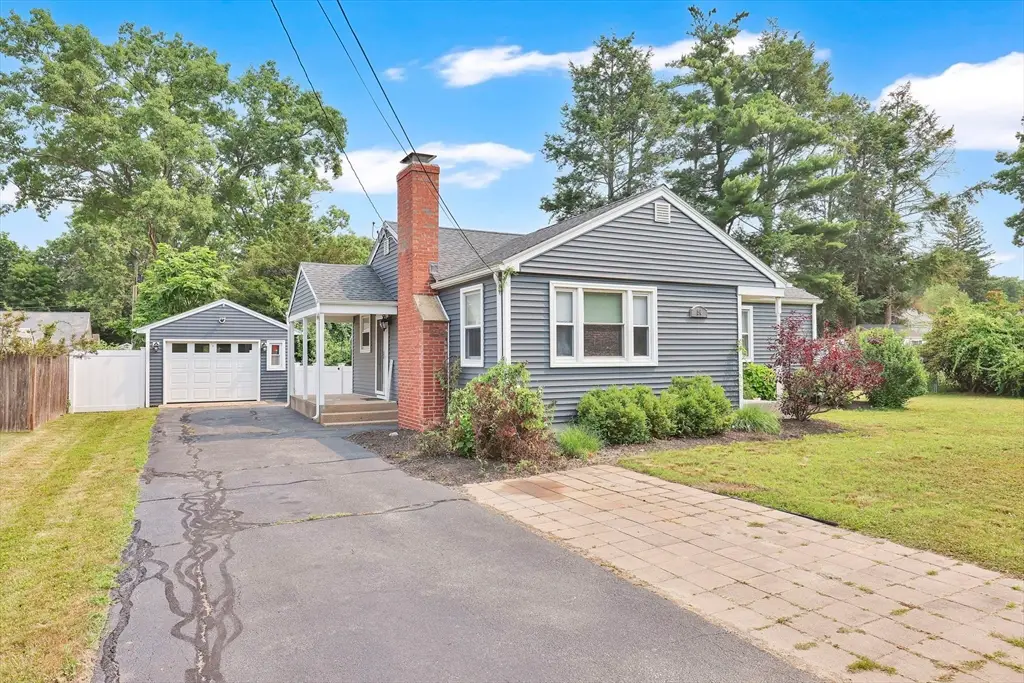 50 Hazen St, Springfield, MA 01119 - #1