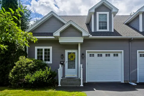 102 Lyman St #102, South Hadley, MA 01075