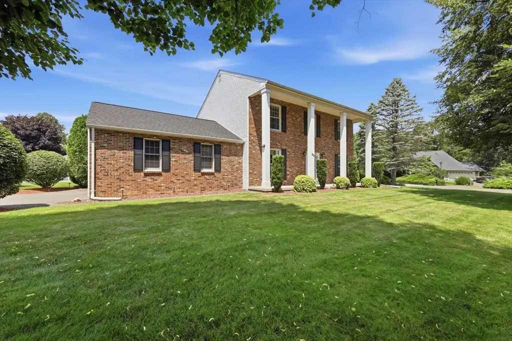 33 Kimberly Dr, South Hadley, MA 01075 - #1
