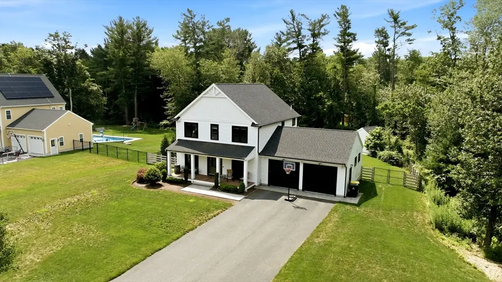 3 Trinity Cir, Bridgewater, MA 02324 - #1