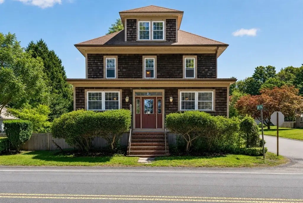 594 Slocum Rd, Dartmouth, MA 02747 - #1