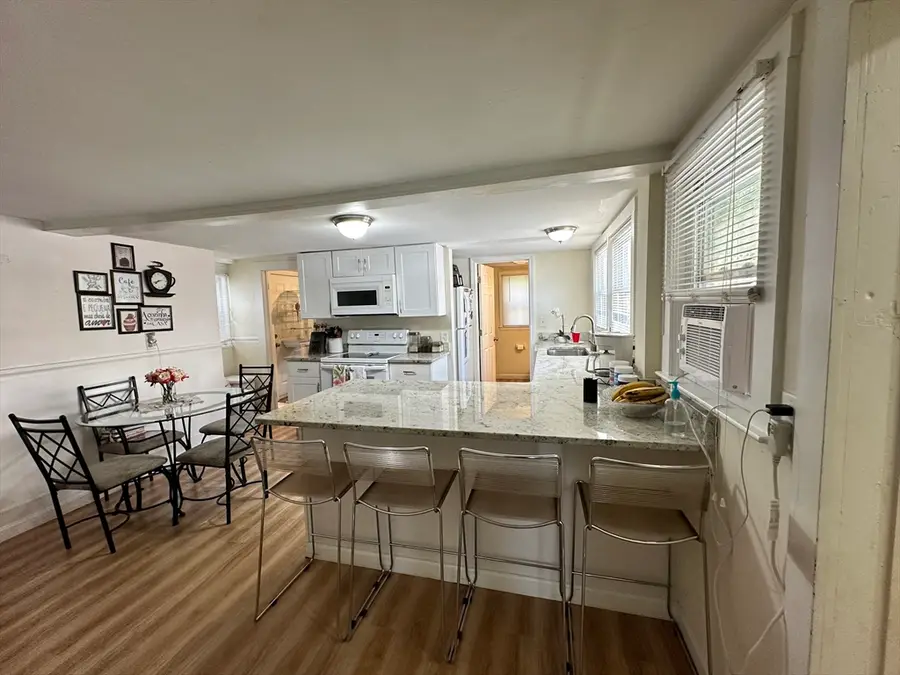 78 Upland St, Worcester, MA 01604 - #3