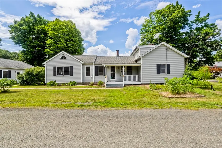 82 Montgomery St, Westfield, MA 01085 - #3