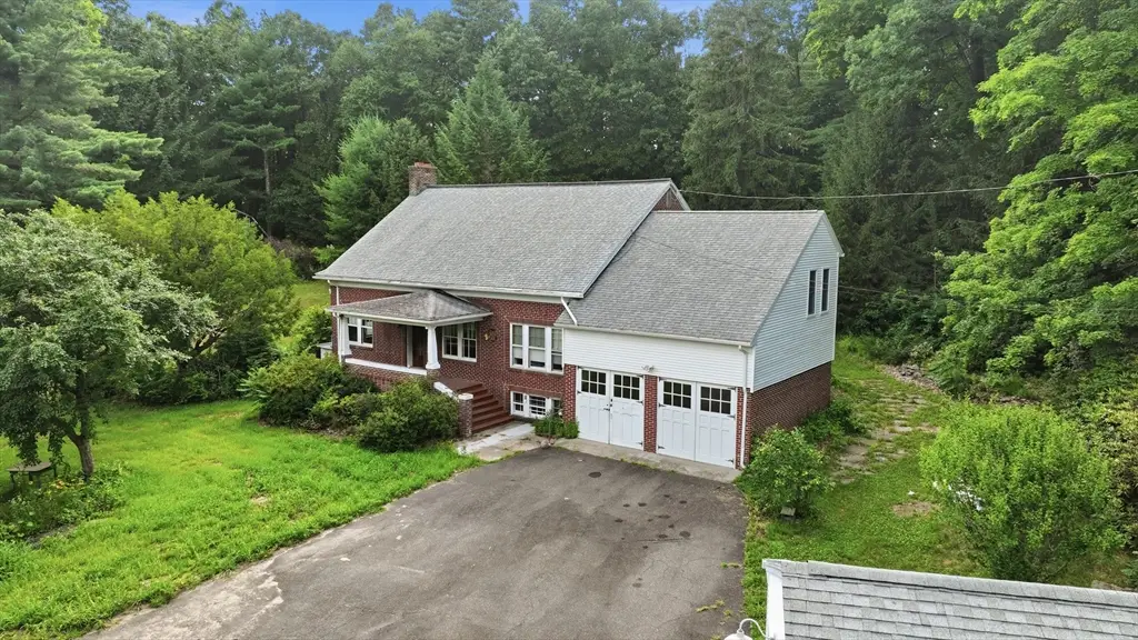 303 E State St, Granby, MA 01033 - #1