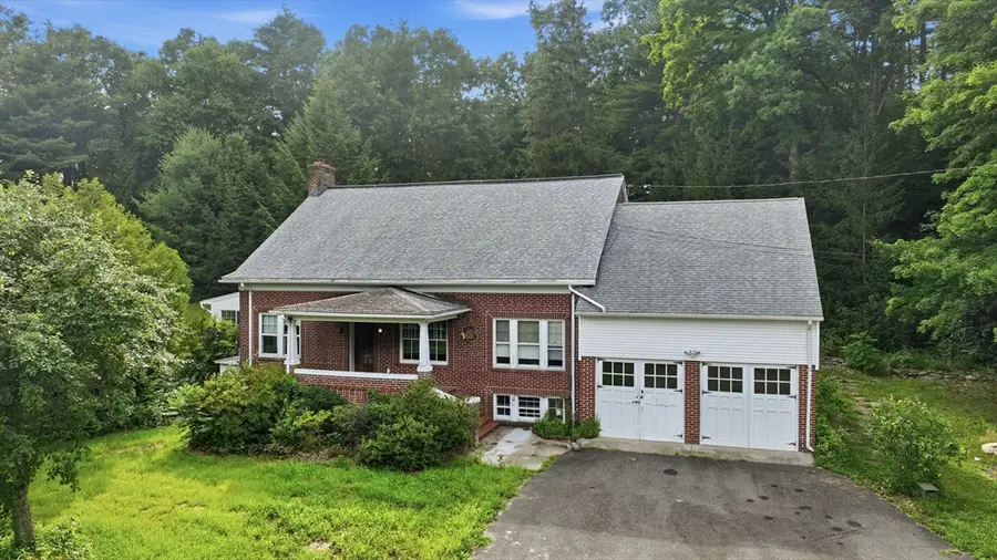 303 E State St, Granby, MA 01033 - #2