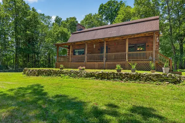 82 Hornbine Rd, Rehoboth, MA 02769
