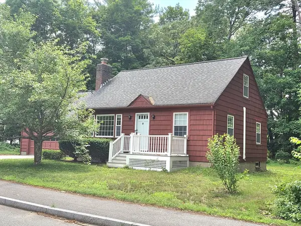 25 Rivermeadow Dr, Chelmsford, MA 01824