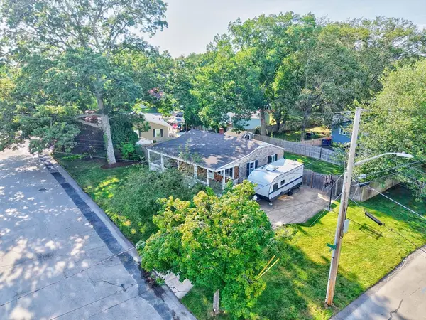 403 Valley Rd, New Bedford, MA 02745