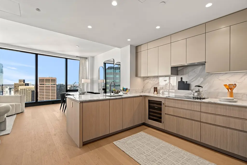 682 Atlantic Ave #44G, Boston, MA 02111 - #1