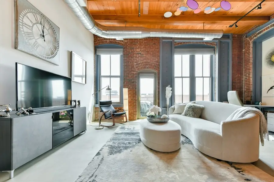 35 Channel Center St #206, Boston, MA 02210 - #2