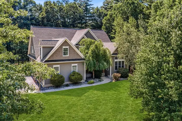 17 Bissonnette Cir, Southampton, MA 01073