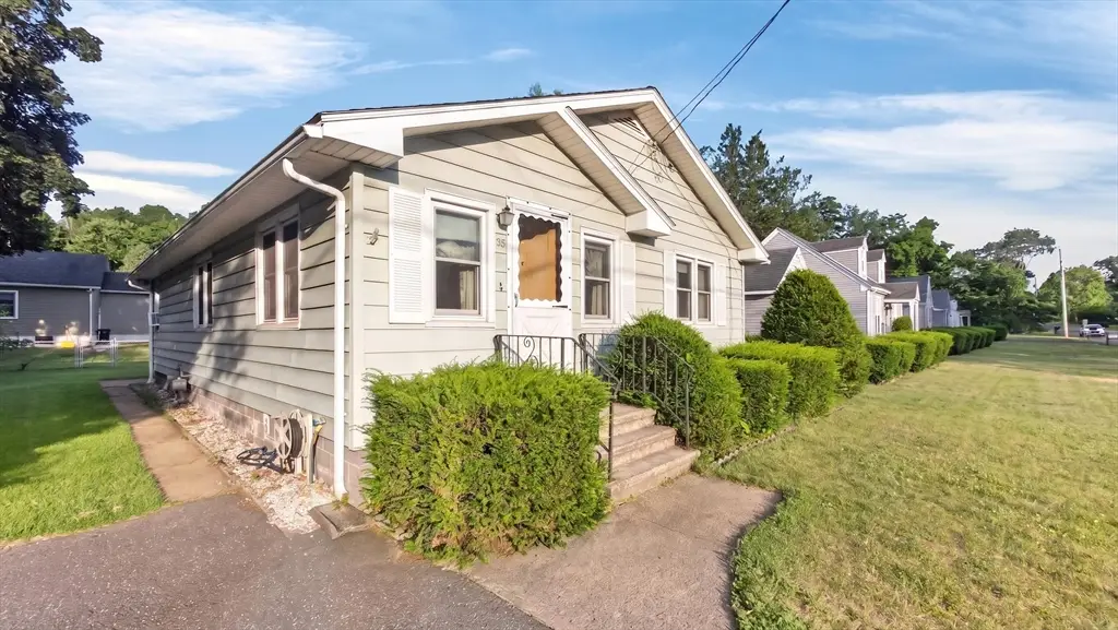 23 Thompson, East Longmeadow, MA 01028 - #1