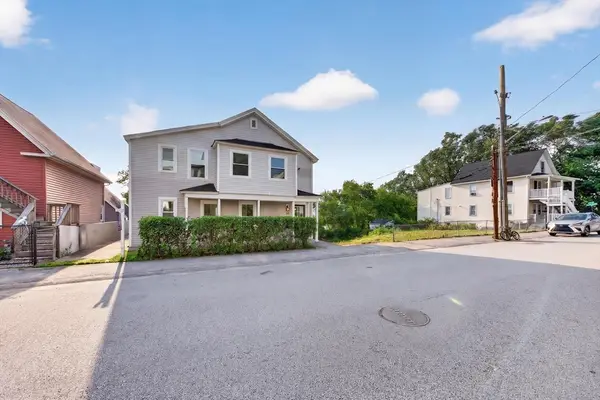 69 Orient St, Worcester, MA 01604