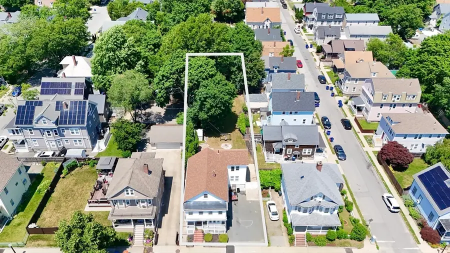 321 Arnold St, New Bedford, MA 02740 - #3