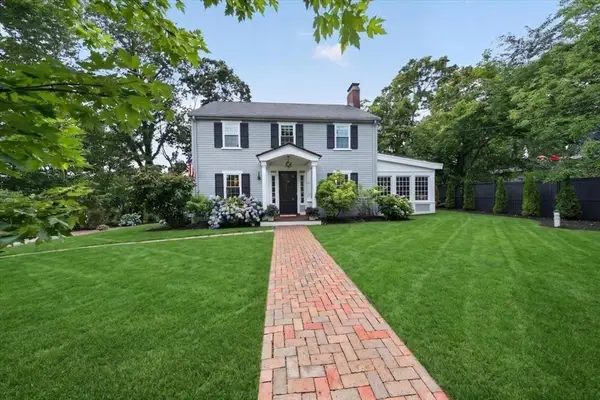 11 Ship St, Hingham, MA 02043