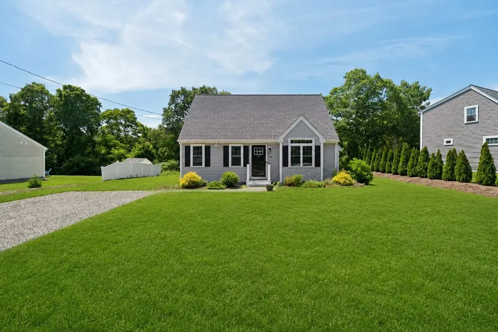 140 Broken Bow Ln, Falmouth, MA 02536 - #1