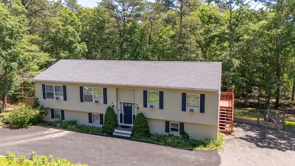 8 Raccoon, Forestdale, MA 02644 - #1