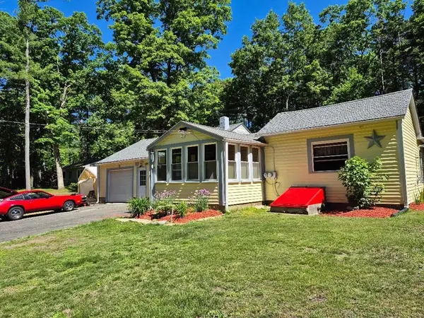 64 Munsell St, Belchertown, MA 01007