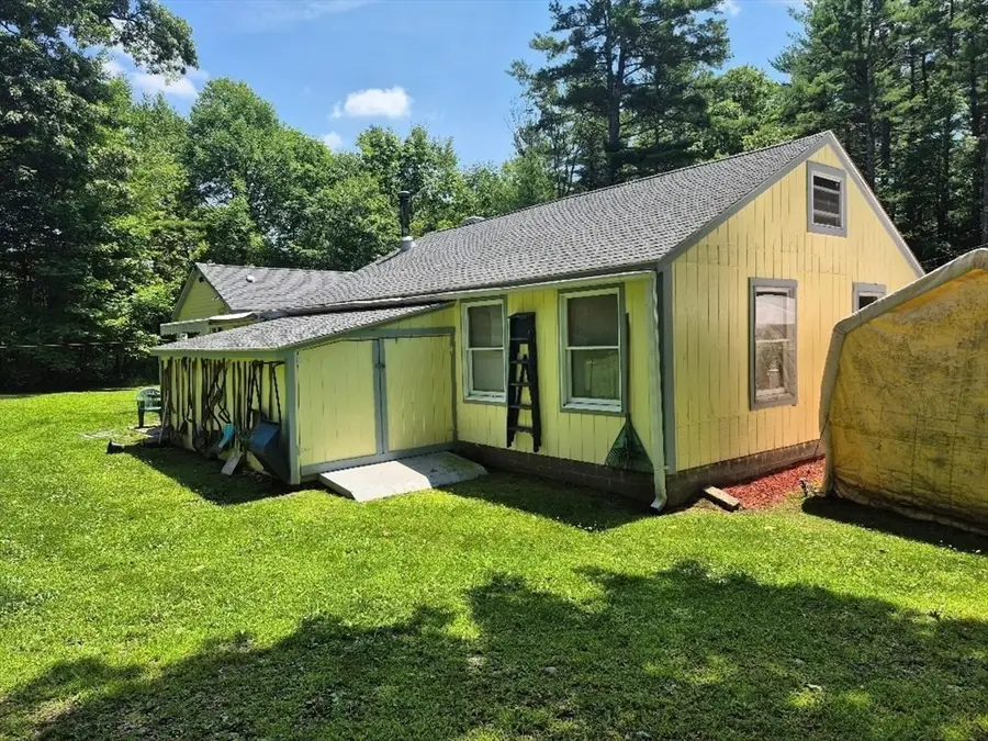 64 Munsell St, Belchertown, MA 01007 - #3
