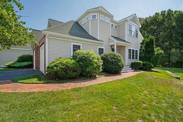 35 Indian Woods Way #35, Canton, MA 02021