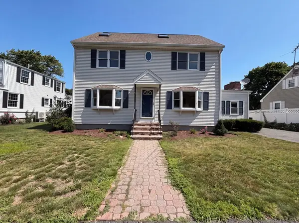 4 Macarthur Cir, Peabody, MA 01960