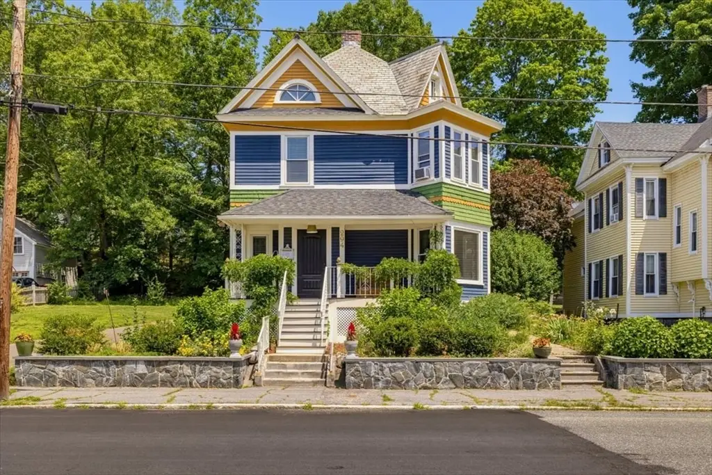 294 Wentworth Ave, Lowell, MA 01852 - #1